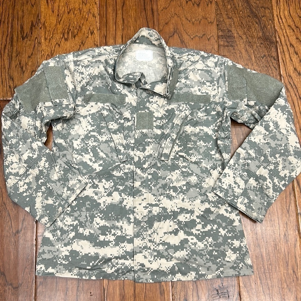 UNKNOWN Military Camo Jacket